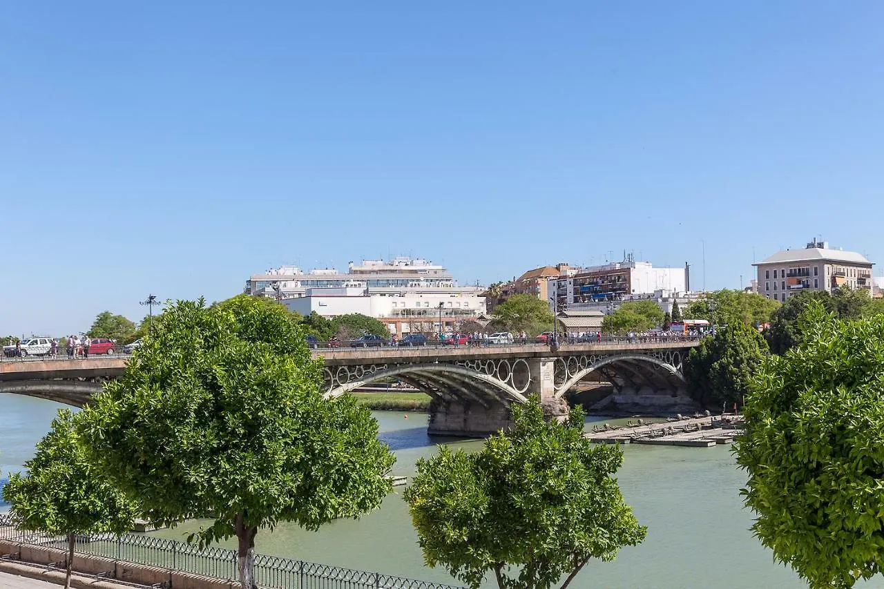 Fantastico Apartamento Con Vistas Calle Betis Seville